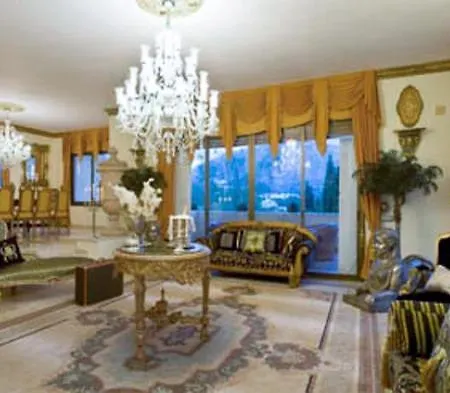 Villa Royal Empire