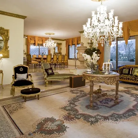 Villa Royal Empire *